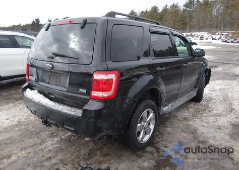 2011 Ford Escape Xlt z USA, uszkodzony, nr VIN 1FMCU9DG6BKC15656